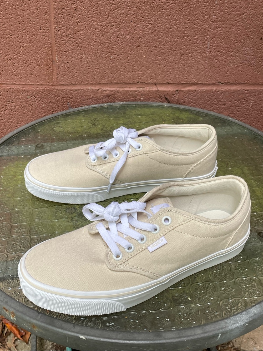 New Vans Atwood Sneaker Size 9 Woman’s